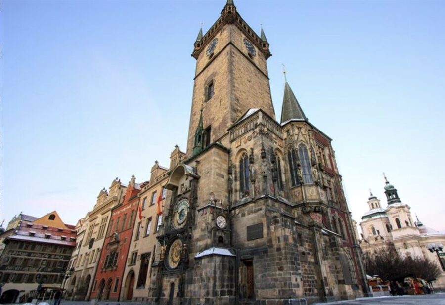 Prague: Half-Day City Highlights Walking Tour - Josefov, the Jewish Cemetery, and the city’s layered past