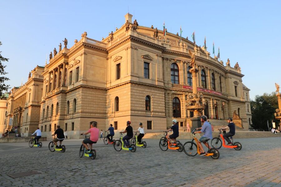 Prague: Highlights Tour on e-Scooter or eBike - Key points to know before you book
