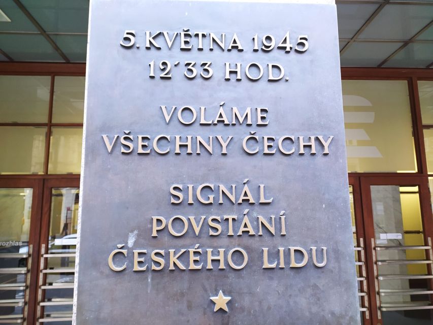Prague: Historical Walking Tour with Focus on World War 2 - The opening lecture: Czech history before the walking begins