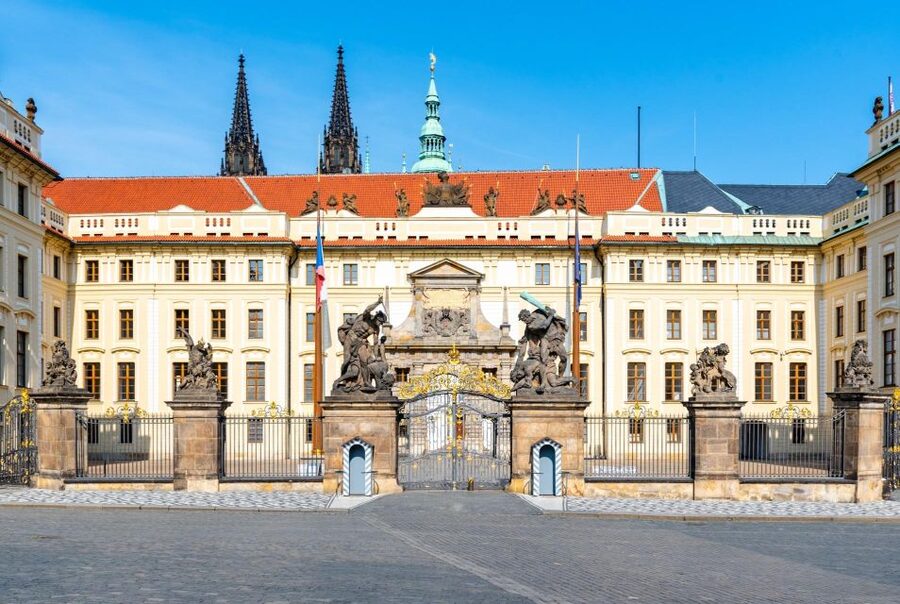 Prague Hradcany Castle, St Vitus Cathedral Tour with Tickets - Starting at Hradčanské Square