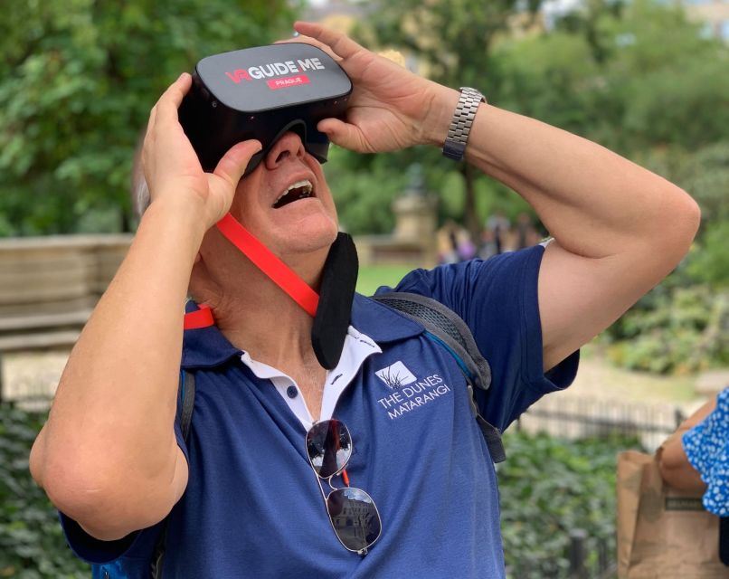 Prague: Immersive History Walking Tour and VR - Key points at a glance
