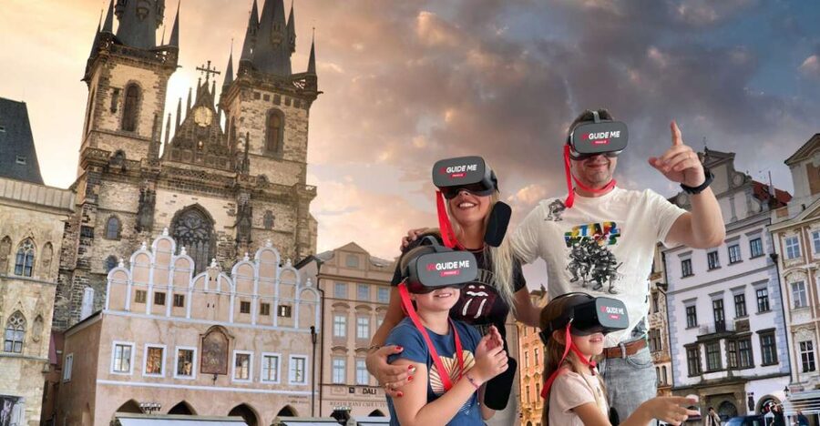 Prague: Immersive History Walking Tour and VR - Old Town Square with a view into the past
