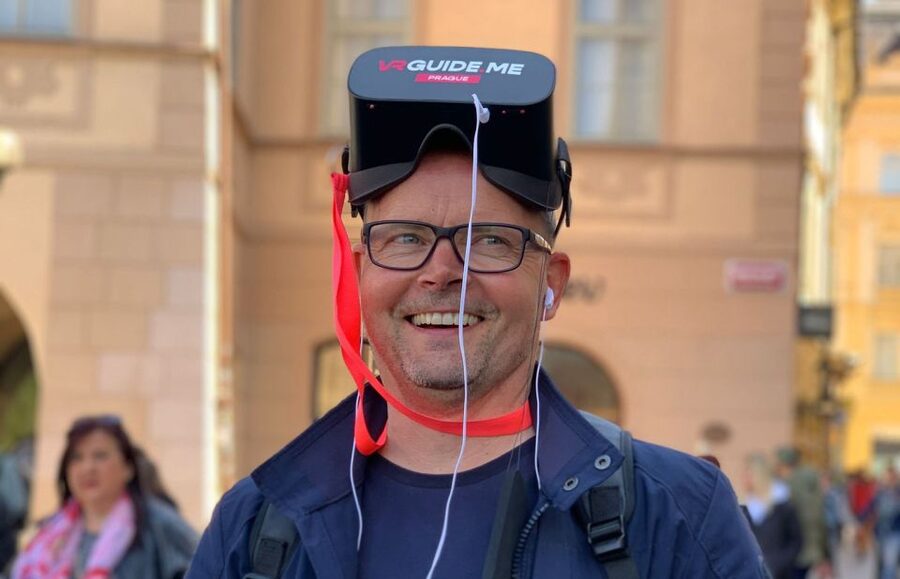 Prague: Immersive History Walking Tour and VR - Wenceslas Square and the National Museum