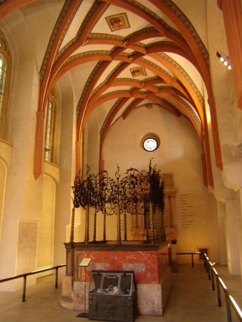 Prague: Jewish Quarter and Museum Guided Tour - The Old Jewish Cemetery, Prague’s most striking stop