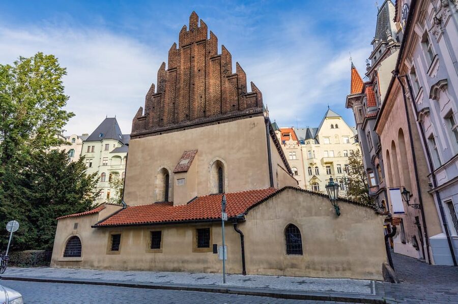Prague: Jewish Quarter Half-Day Private Walking Tour - Klausen Synagogue and everyday Jewish tradition