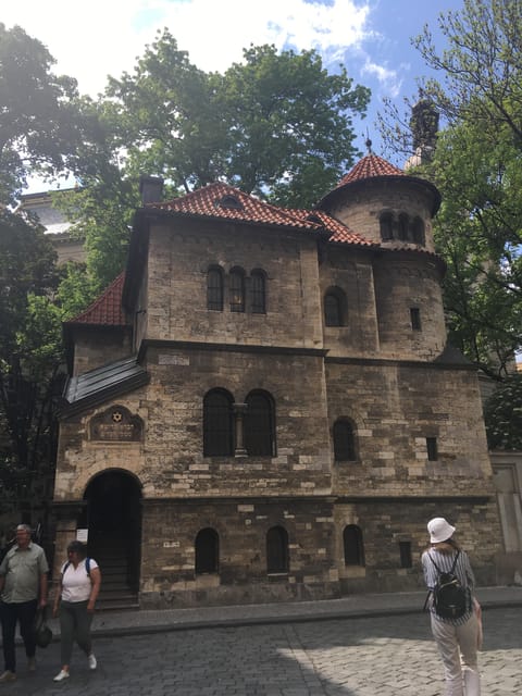 Prague: Jewish Quarter Half-Day Private Walking Tour - Pinkas Synagogue and the names of Czech victims