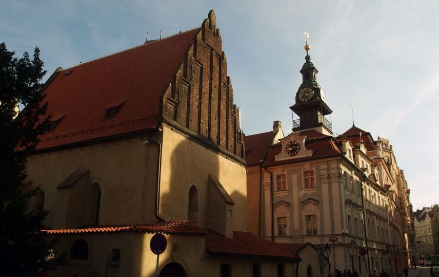 Prague: Jewish Quarter Premium Tour - The Old-New Synagogue: an exterior with a long story