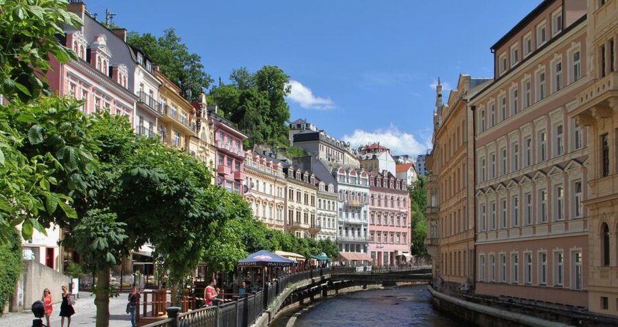 Prague: Karlovy Vary Day Trip with Watchtower and Funicular - Who will enjoy this trip most