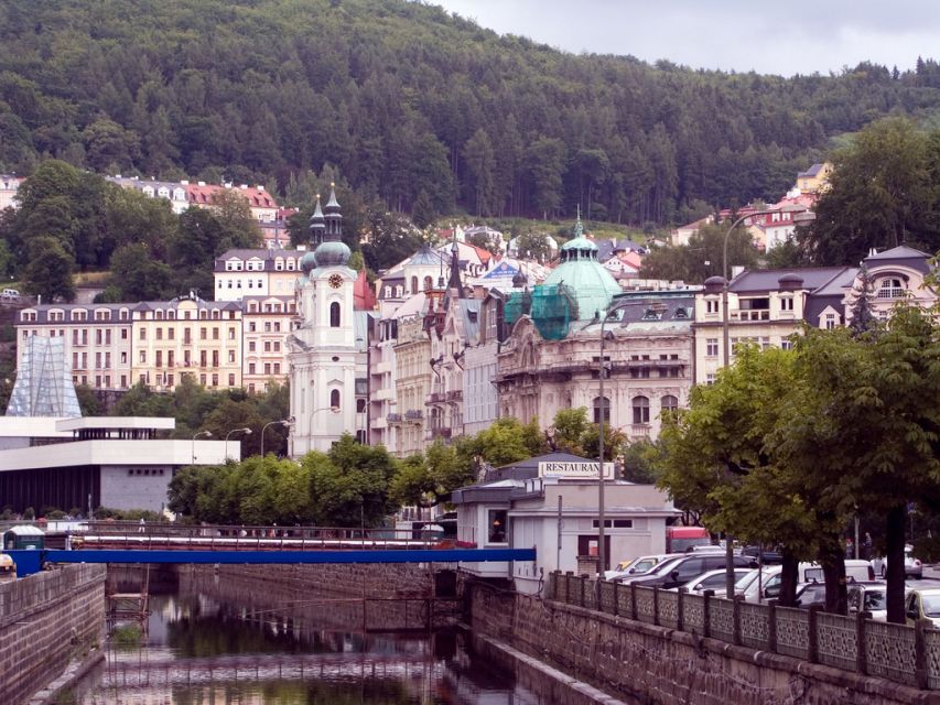 Prague: Karlovy Vary Tour with Lunch and Moser Museum Visit - Why Karlovy Vary makes a good day trip from Prague