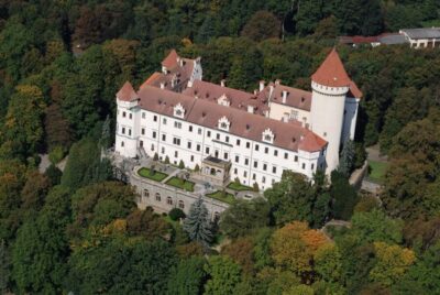 Karlštejn Castle Guided Tour with Entry Ticket