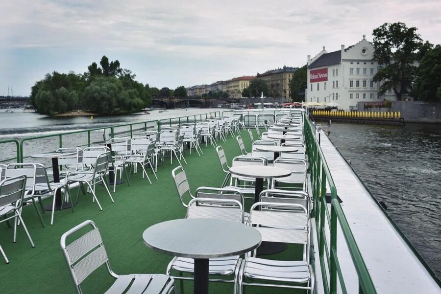 Prague: Lunch Cruise on Vltava River with open Buffet - Prague Castle from the water