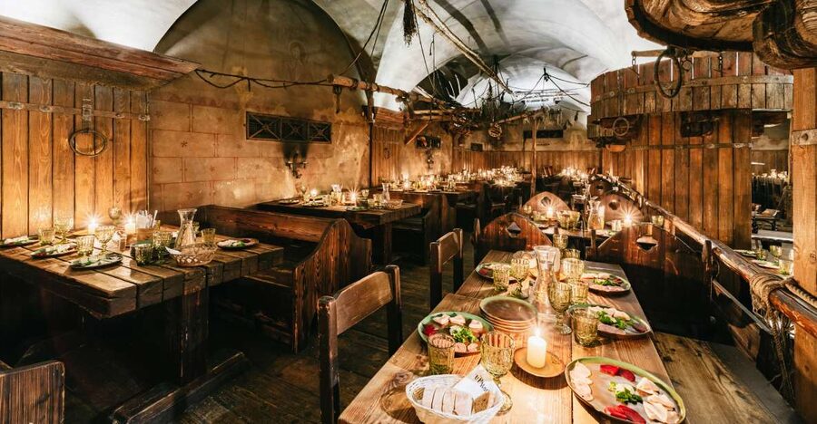 Prague: Medieval Dinner with Unlimited Drinks - What the food is really like