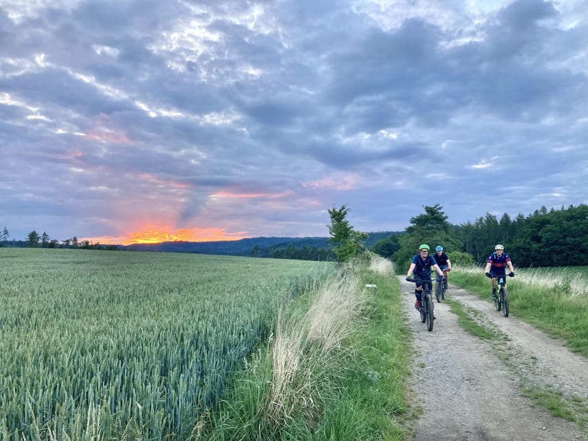 Prague Mountain Biking: Blast Through The Best Singletracks - Dobřichovice: coffee, koláč, or a cold beer