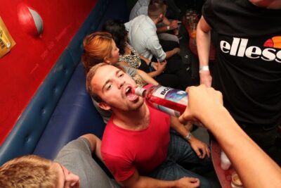 New Year’s Eve Pub Crawl & Karlovy Lazne Club Entry