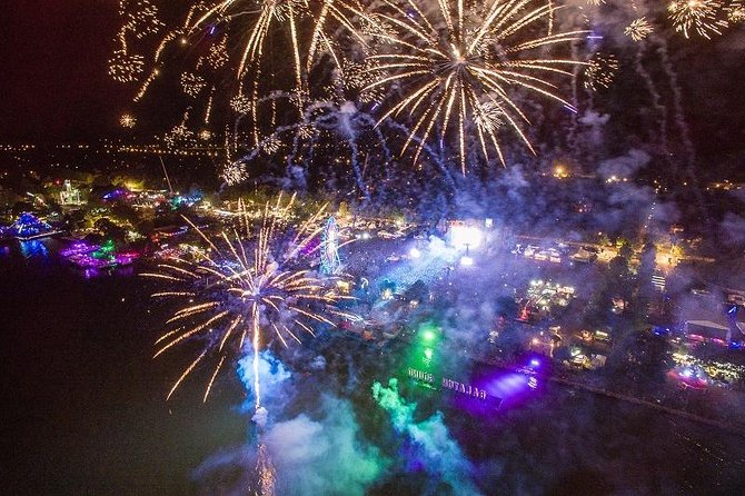 Prague Nightlife Party - The Pop Up! brings music into the middle hour