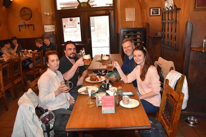 Prague Old Town And Beer Walking Tour Including Dinner - Who will enjoy this three-hour evening?