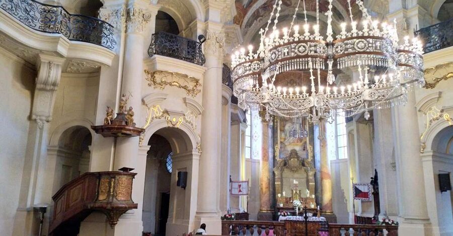 Prague: Old Town and Classical Concert Tour - Municipal House and the Powder Tower