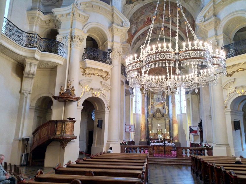 Prague: Old Town and Classical Concert Tour - Meeting at Old Town Square