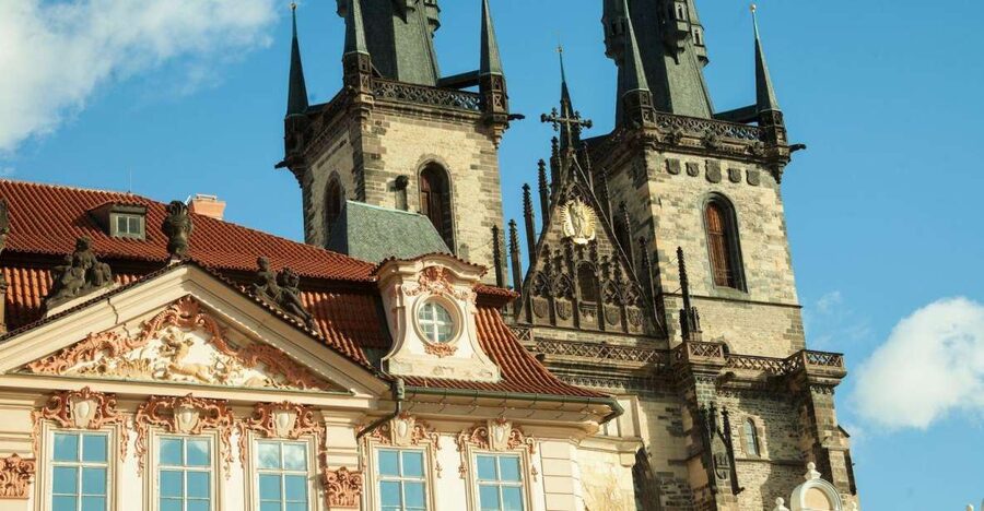 Prague: Old Town and Jewish Quarter Guided Tour in German - German-language quality and guide style