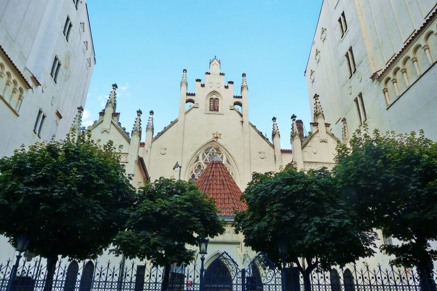 Prague: Old Town and Jewish Quarter Tour with Jewish Museum - Final verdict: book it for context and museum access