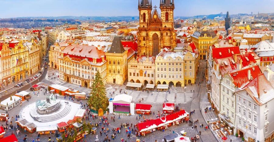 Prague: Old Town Highlights Private Guided Walking Tour - The three-hour route: add royal ceremony and a Gothic interior
