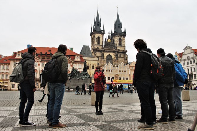 Prague Old Town, Medieval Underground and Dungeon Historical Tour - The dungeon display and its limits