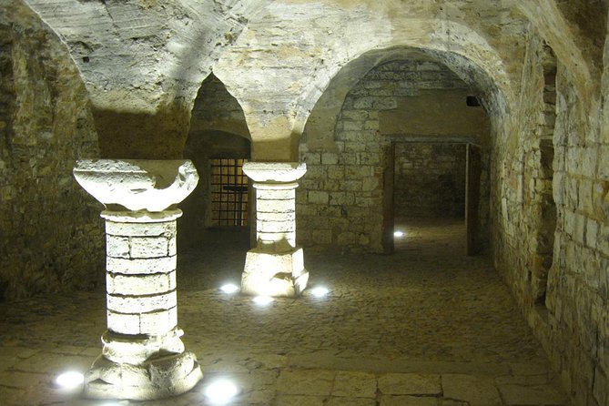 Prague Old Town, Medieval Underground and Dungeon Historical Tour - Starting near Old Town Square