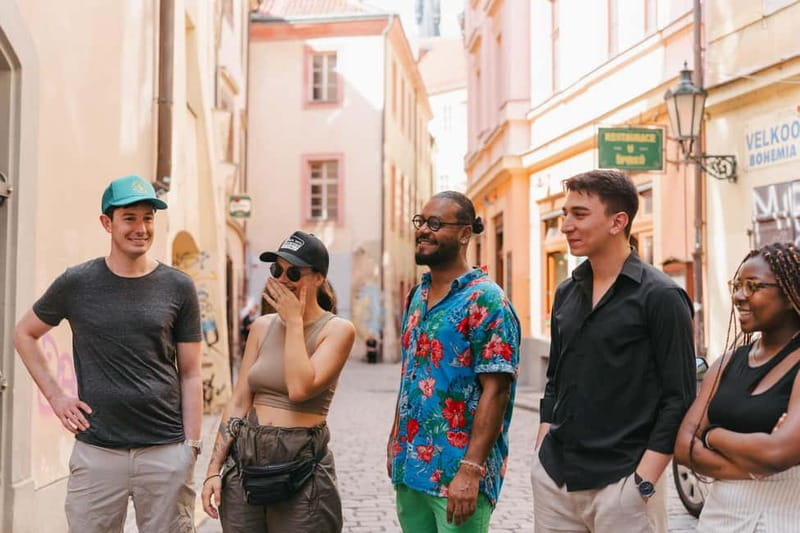 Prague: Old Town, Prague Castle & River Cruise Day Tour - The break is useful, but lunch is your responsibility