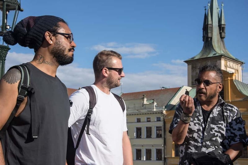 Prague: Old Town, Prague Castle & River Cruise Day Tour - What the $67 price really gets you