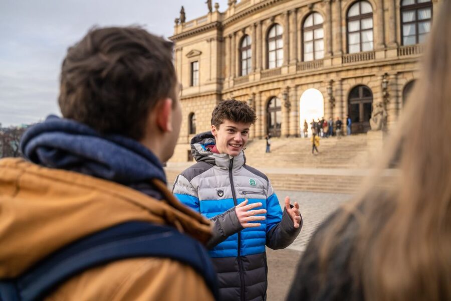 Prague: Old Town Private Walking Tour with Hotel Pickup - What the private format really adds