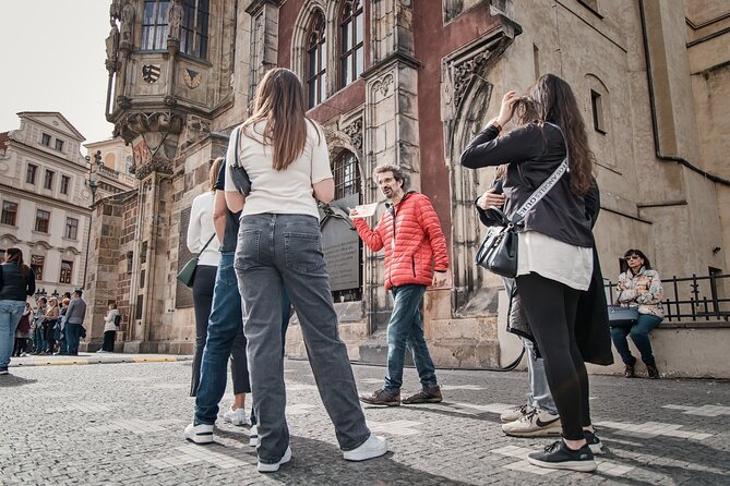 Prague Old Town, River Cruise and Prague Castle Sightseeing Tour Including Lunch - From Karolinum to Cubist Prague