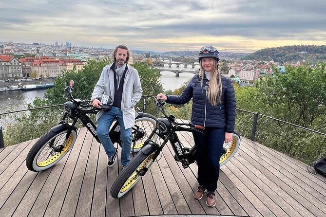 Prague on Stylish Retro styled E-Bike - Viewpoints & Sightseeing - Starting at Štěpánská 55 with a short training session