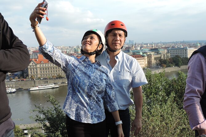 Prague Panoramic Views e-bike and e-Scooter guided Tour - Prague Castle in a 15-minute overview
