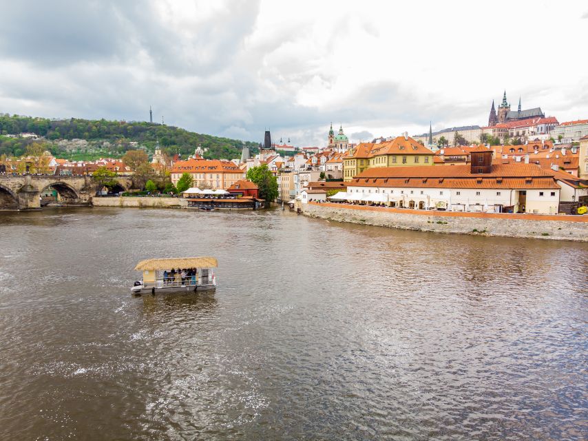 Prague: Party Tiki Boat Sightseeing Cruise with Drinks - Boarding and choosing your drink package