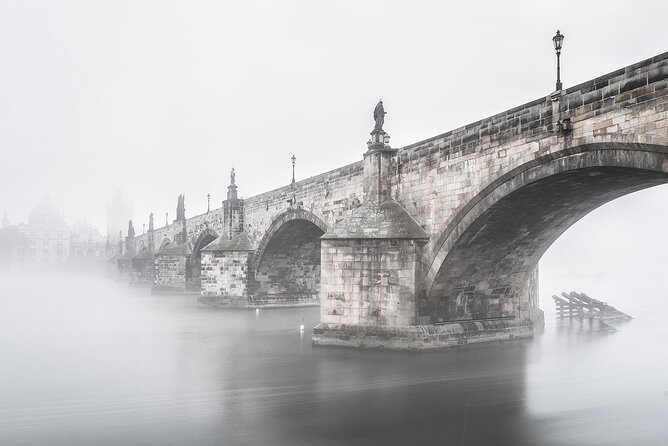 Prague Photo Tours - Mala Strana: Prague streets with more room to experiment