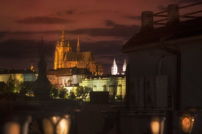 Prague Photoshoot for Couples, Betrothed, Family & Friends - The one-hour makeup and styling session