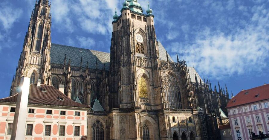 Prague: Prague Castle and Little Quarter Guided Walking Tour - Stopping at the John Lennon Wall