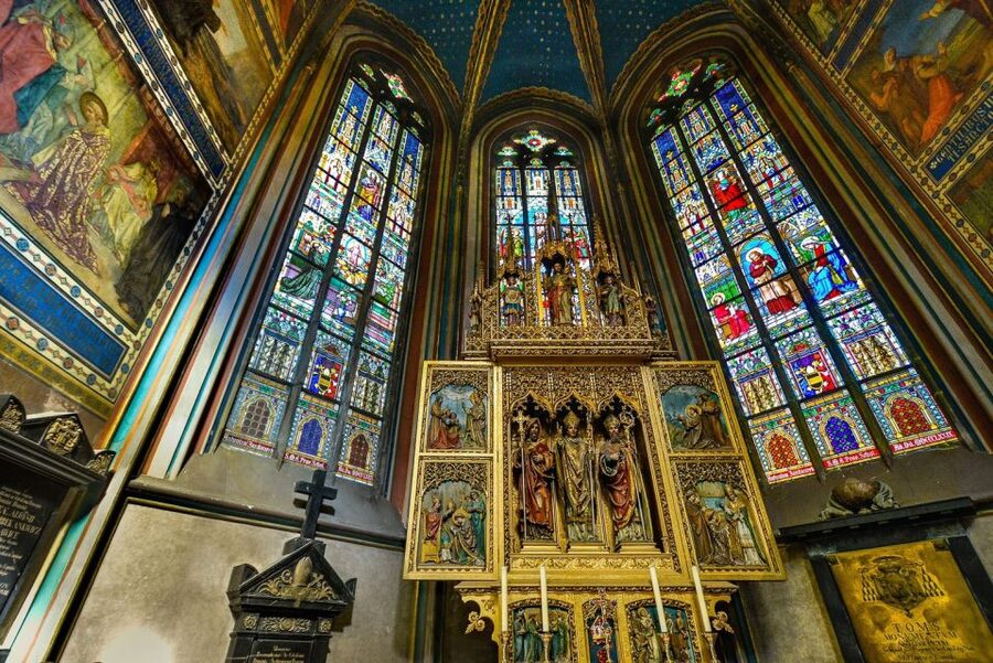 Prague: Prague Castle and Lobkowicz Palace Entry Tickets - A practical one-day order that works