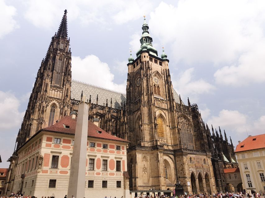 Prague: Prague Castle, Jewish Quarter, Clock Tower Admission - A smart two-day plan for the three districts