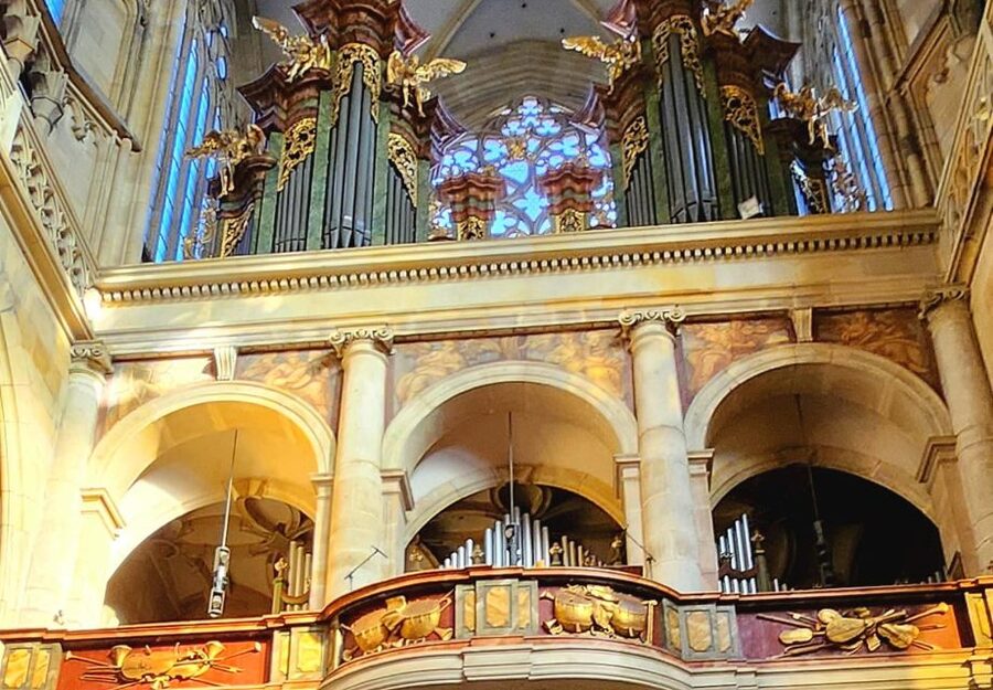 Prague: Prague Castle Private Walking Tour - St. Vitus Cathedral, Prague’s great Gothic centerpiece