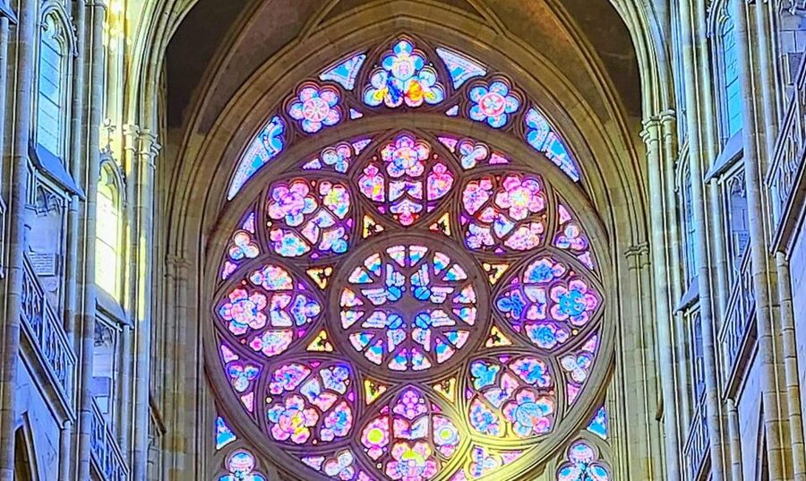 Prague: Prague Castle Private Walking Tour - St. George’s Basilica and the early medieval world