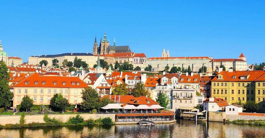 Prague: Prague Castle Private Walking Tour - What happens after the guided route