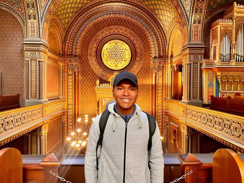 Prague: Prague Synagogues & the Jewish Cemetery Guided Tour - Maisel Synagogue: begin with community and memory