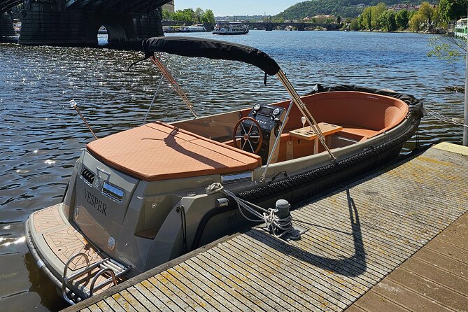 Prague Private Boat Tour - 2 Hours - Karlín and the Štvanice locks