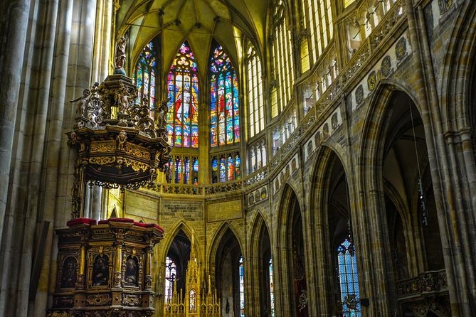 Prague Private Custom Full-Day Tour: Prague Castle and Old Town - St. Vitus Cathedral and the story inside