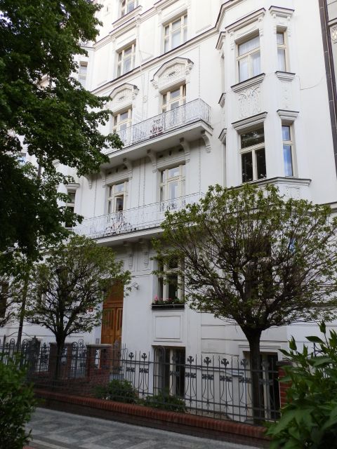 Prague: Private Prague Art Nouveau and Cubism Tour - The guide makes or breaks this experience