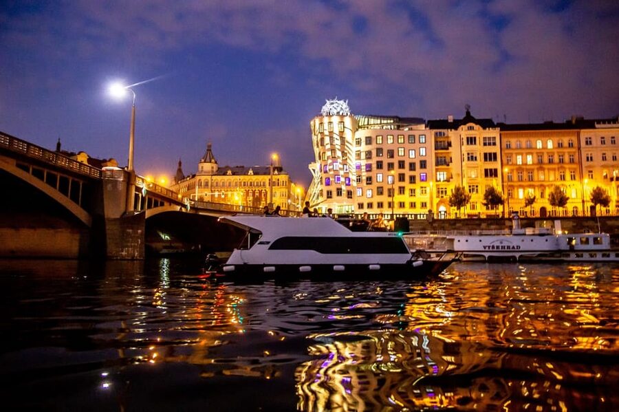Prague: Private River Cruise with Unlimited Beer or Prosecco - Who gets the best value from the $726 price