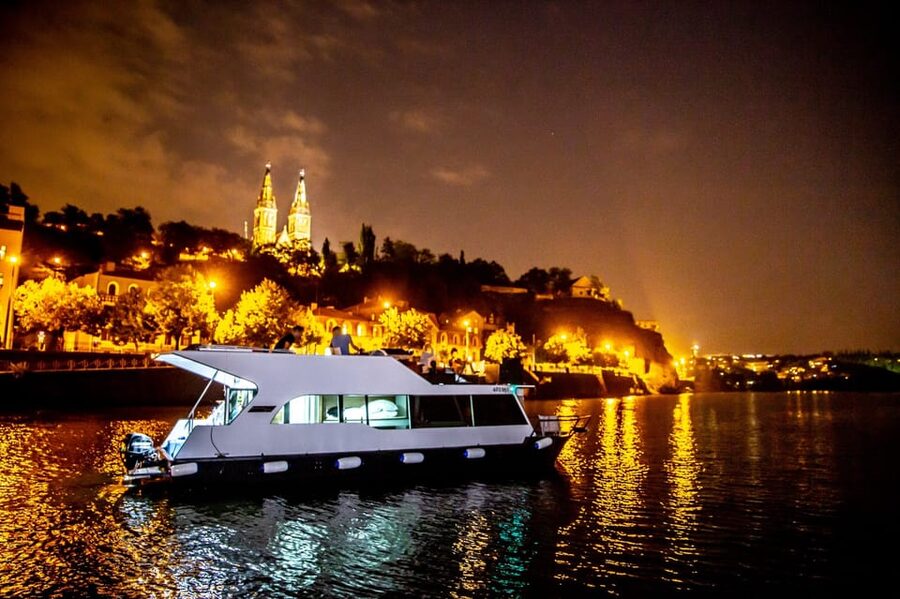 Prague: Private River Cruise with Unlimited Beer or Prosecco - Prague’s major sights from the water