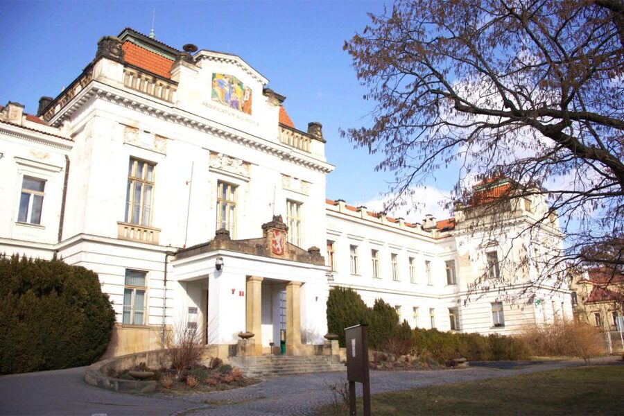 Prague: Psychiatric Hospital and Abandoned Cemetery Tour - From medieval rituals to lobotomies