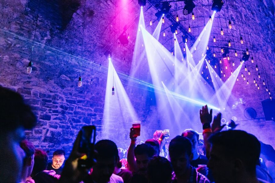 Prague: Pub Crawl with Unlimited Drinks & 5-floor Club Entry - Three or four bars with different moods